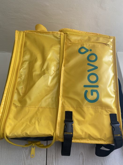 Geanta glovo ca noua