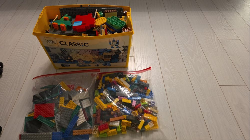 Vand Seturi Lego,placi Lego mari si mici.