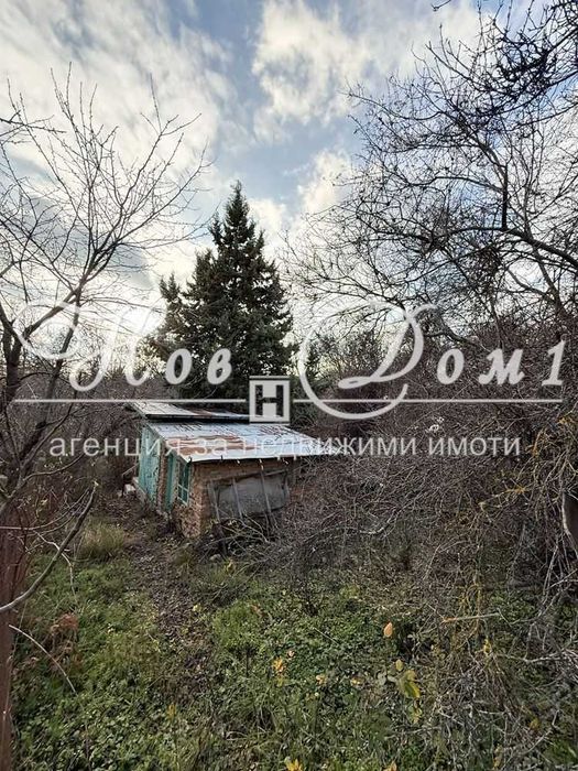 Парцел в центъра на Осеново с ток, вода и законна постройка