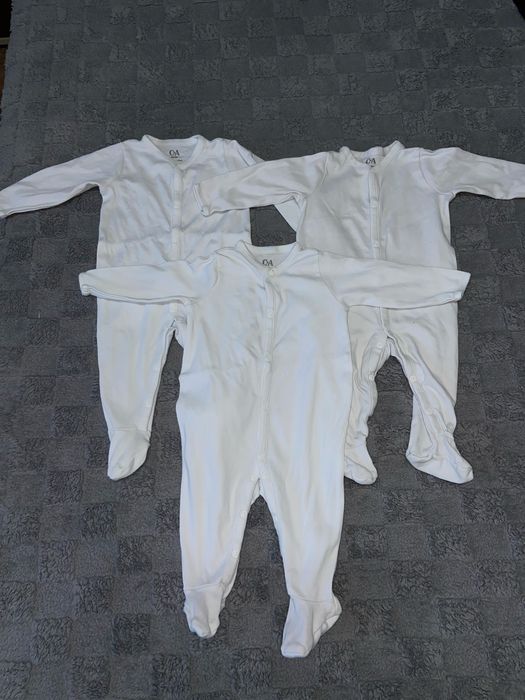 Pijamale tip salopetă