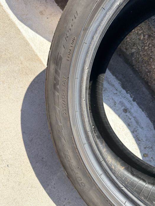 Летни гуми Falken Azenis 4бр. 235/45/18