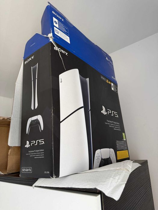 Play Station 5 Digital Edition 825 GB Aproape nou