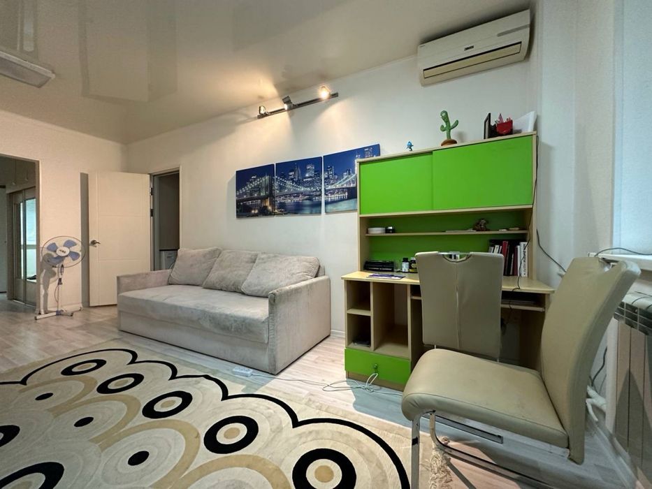 Сдается 3 ком Метро Космонавтов