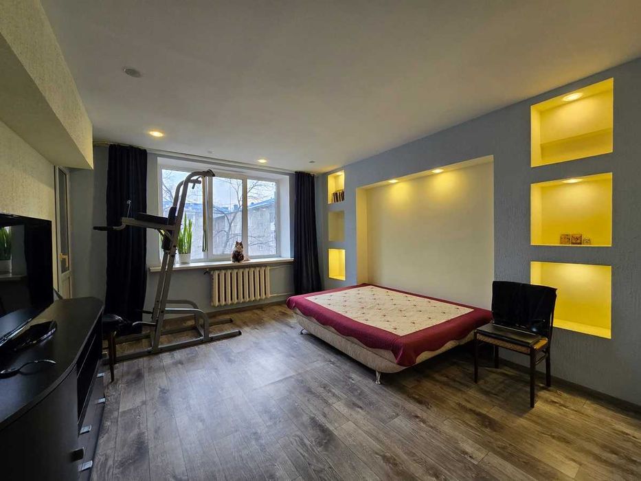 Продам квартиру Назарбаева 235