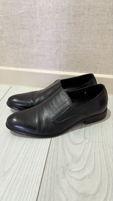 Продам мужские кожаные туфли