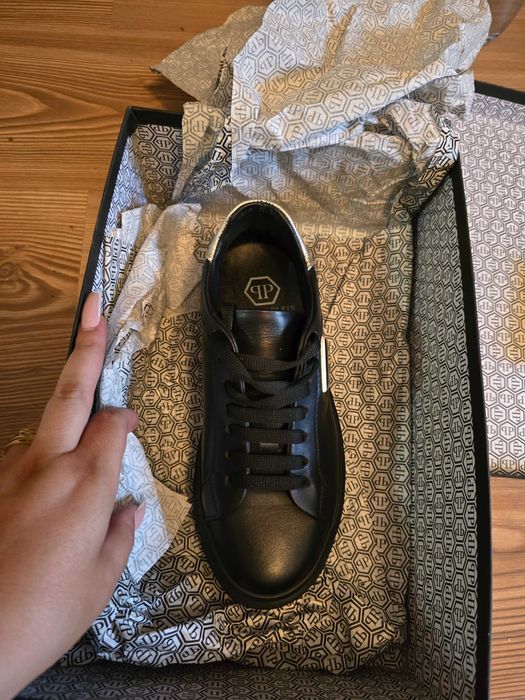 Adidasi philipp plein originali