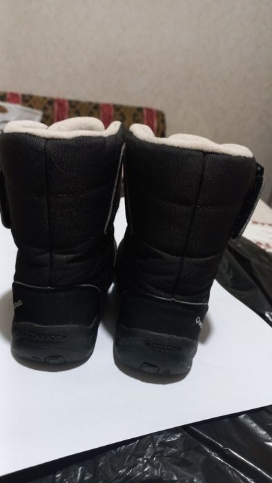 Черни детски боти