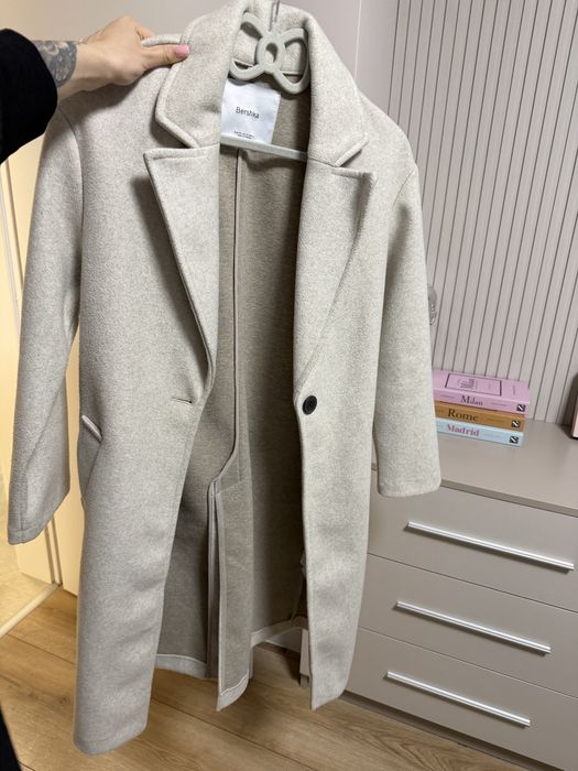 Дамско палто Bershka