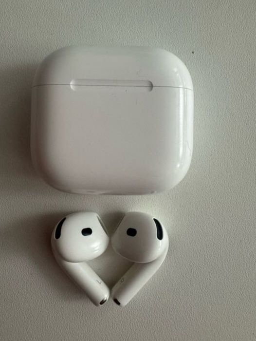 AirPods 4 original