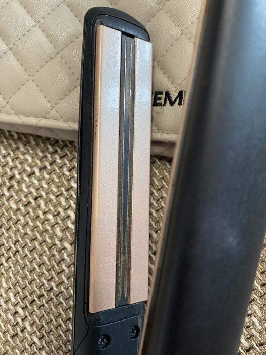 Преса за коса Remington с кератинова терапия