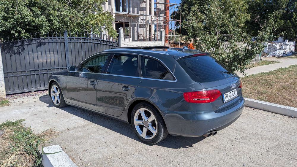 Vând Audi A4 B8 2.0 TDI 2011