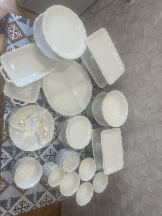 Продам белую посуду