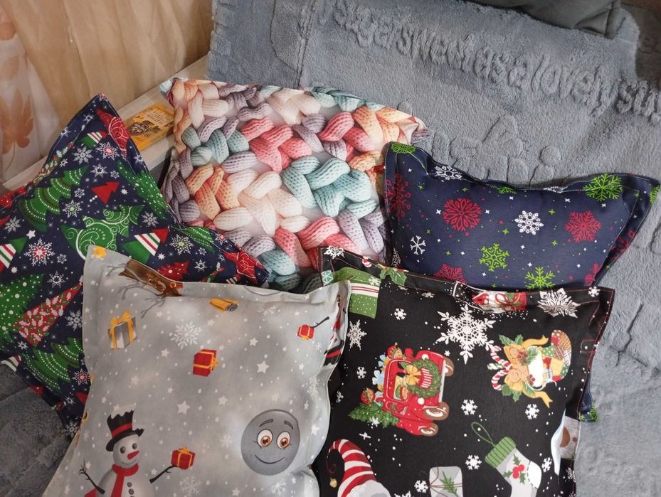 Декоративные  новогодние подушки