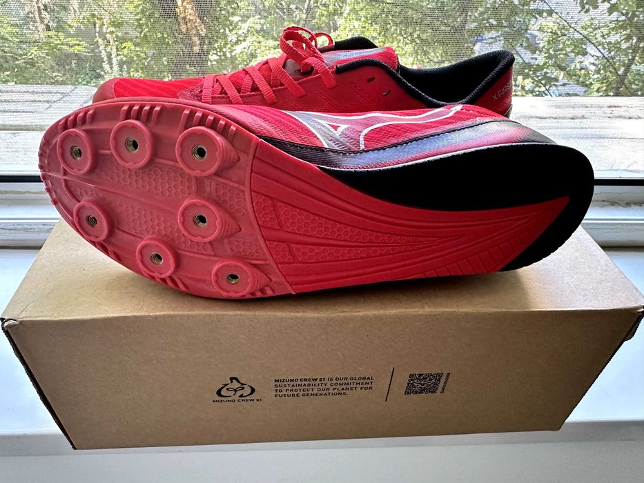 Adidasi Mizuno Cuie Atletism - NOI mas.44, Redus de la 850 la 450 ron, greutate 260 de grame