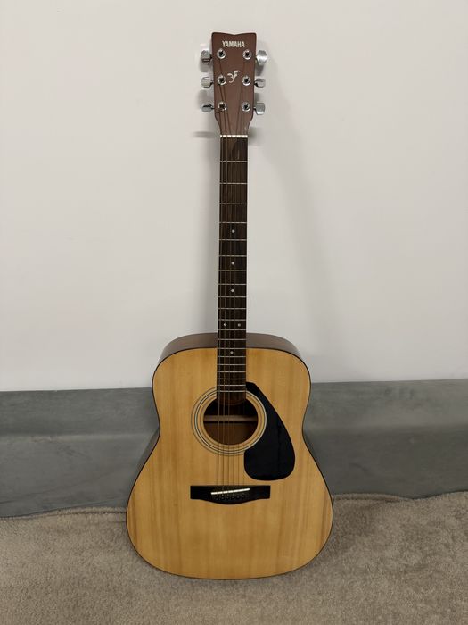 Yamaha F310  Акустична китара