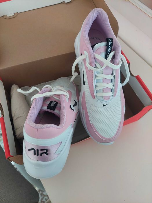 Оригинални маратонки Nike