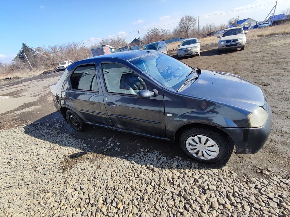 Продаю машину Reno Logan