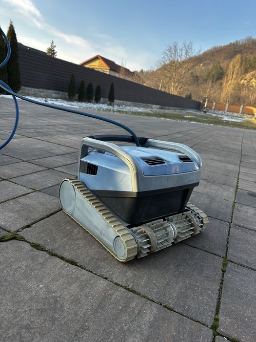 Robot Pentru Curatarea Piscinei MAYTRONICS DOLPHIN M600