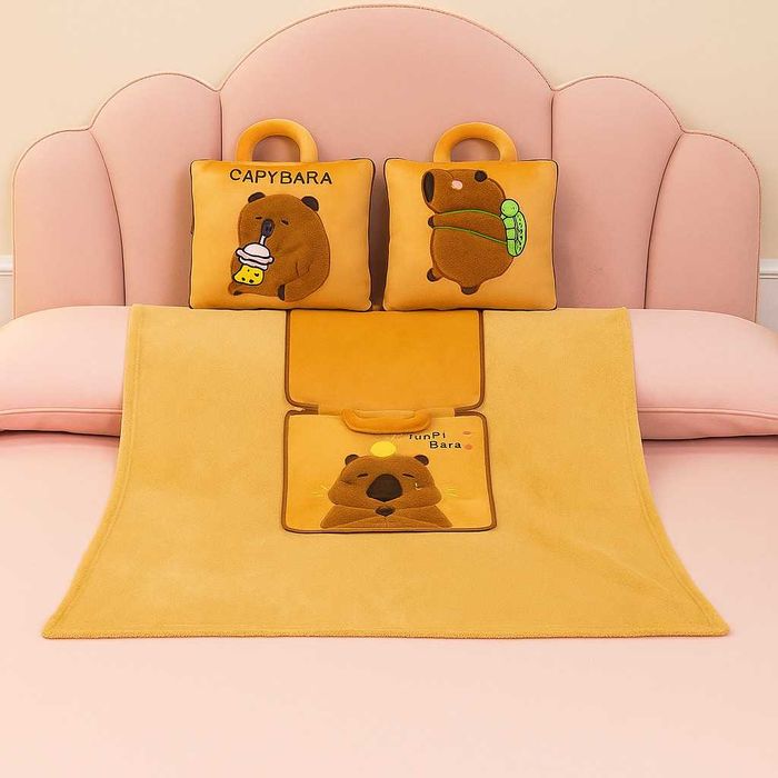 Мека Лабубу възглавничка играчка и одеяло за гушкане 2-в-1