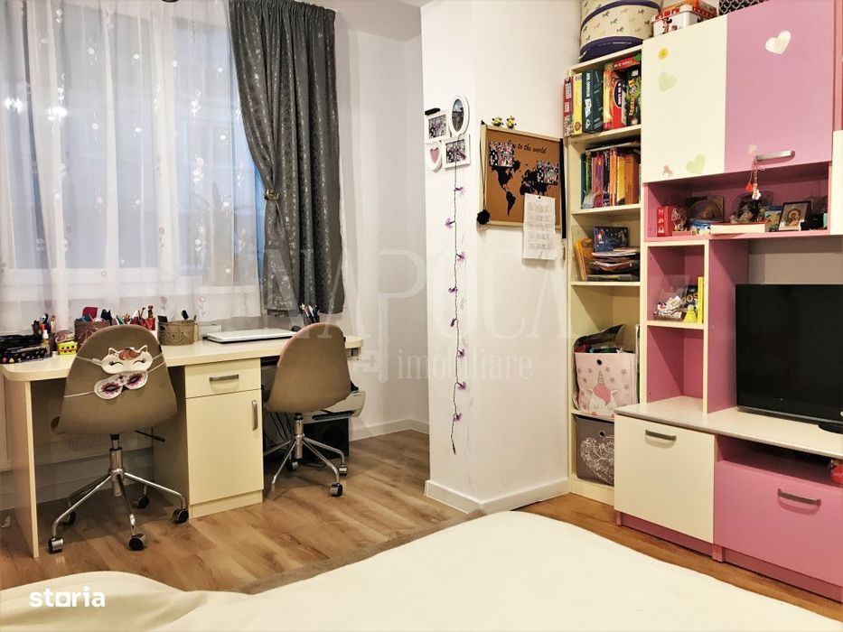 Apartament 3 camere de vanzare in Floresti
