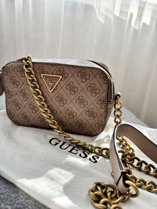 Дамска чанта Guess