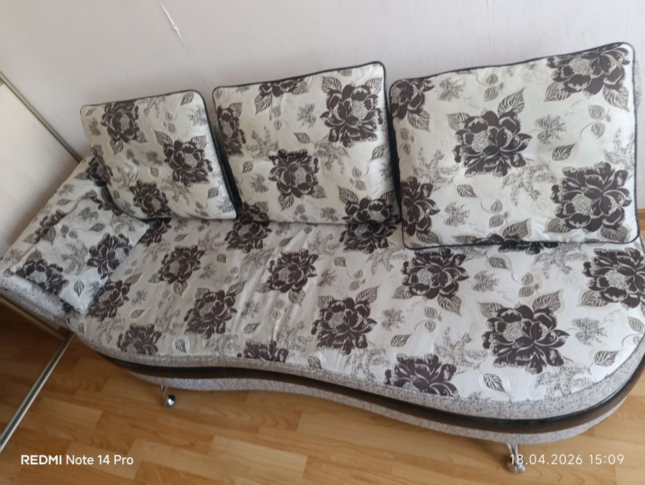 Продам диван, тахта