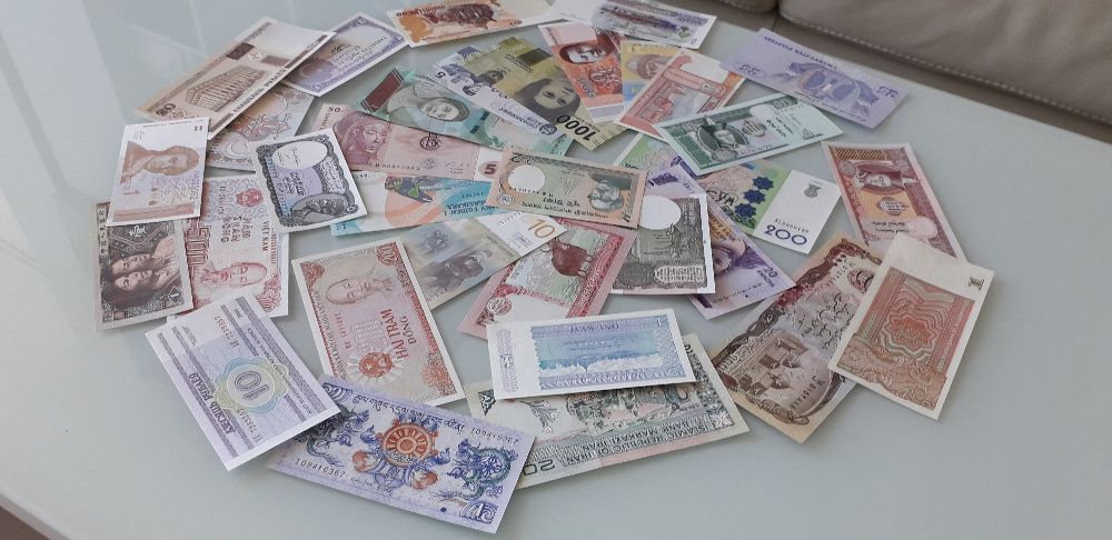 БАНКНОТИ - Комплект  Банкноти чужди UNC -  16 -UNC пари