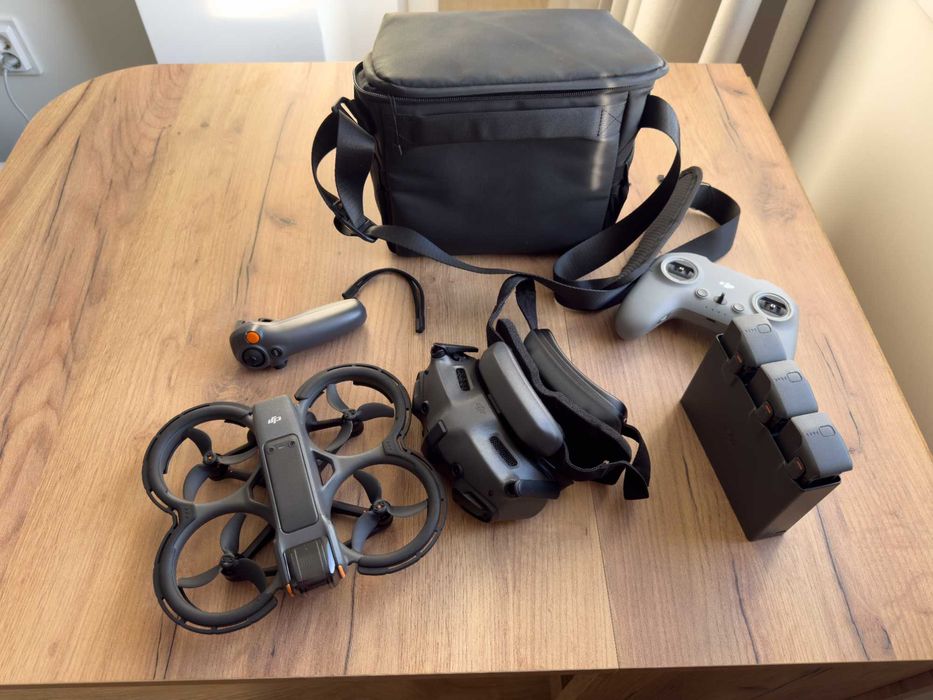 Продавам DJI Avata 2 Fly More Combo + DJI FPV Remote Controller 3