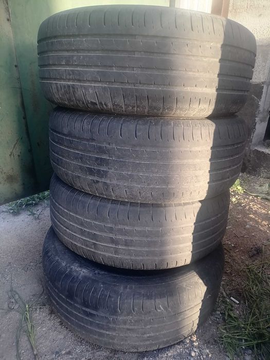 Продам б/у резину лета