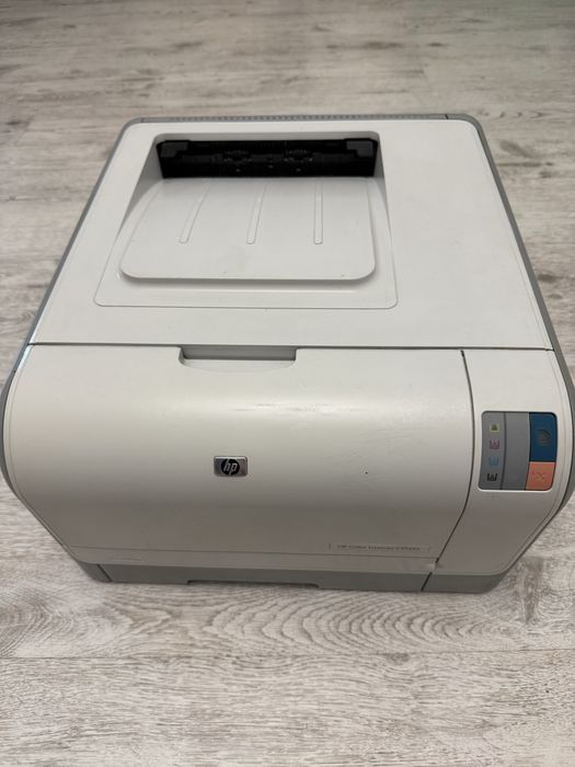Принтер цветной HP color Laser Jet CP1215