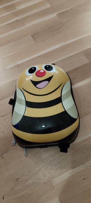 Детска раница пчеличка