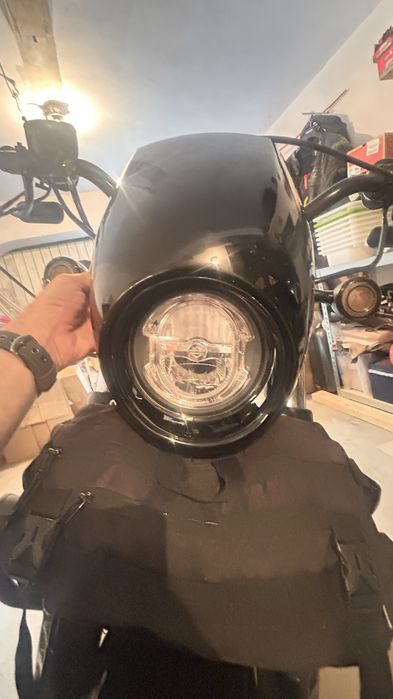 Маска - слюда - феъринг за чопър или кафе рейсър - Cafe racer fearing