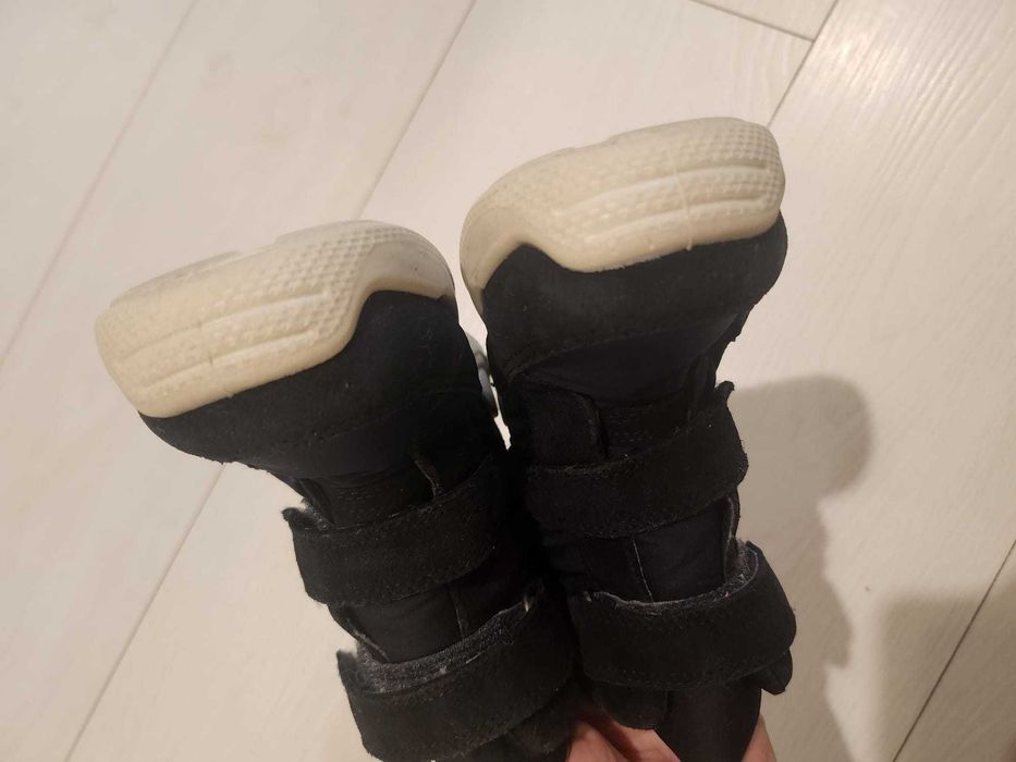 Ghete inalte impermeabile si captusite Geox nr. 25