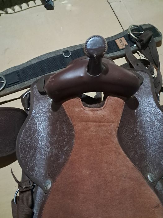 Șa de cal din piele de calitate superioara