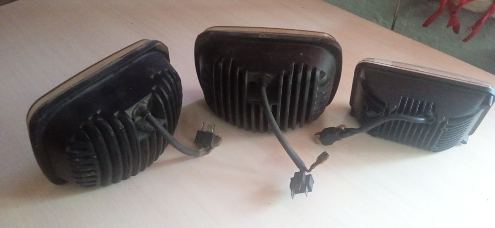 Продам фары на автомобиль.