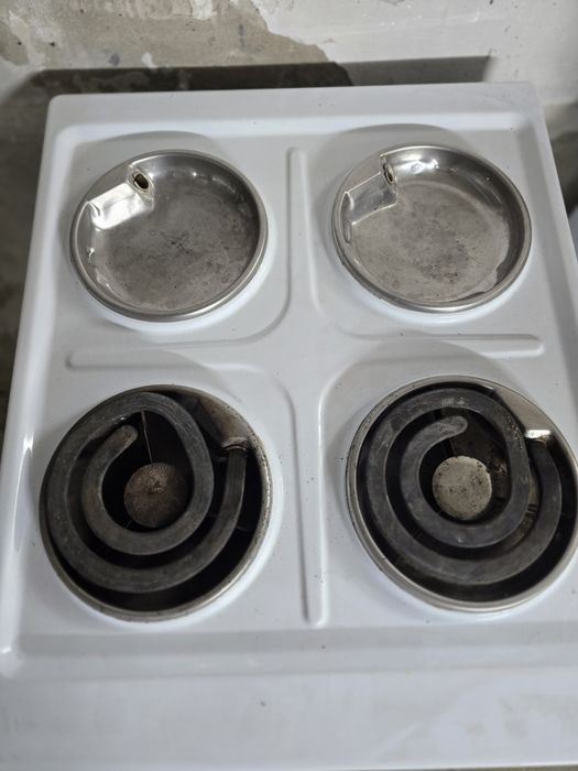 Продам электрическую плитку с 2 камфорками !!!