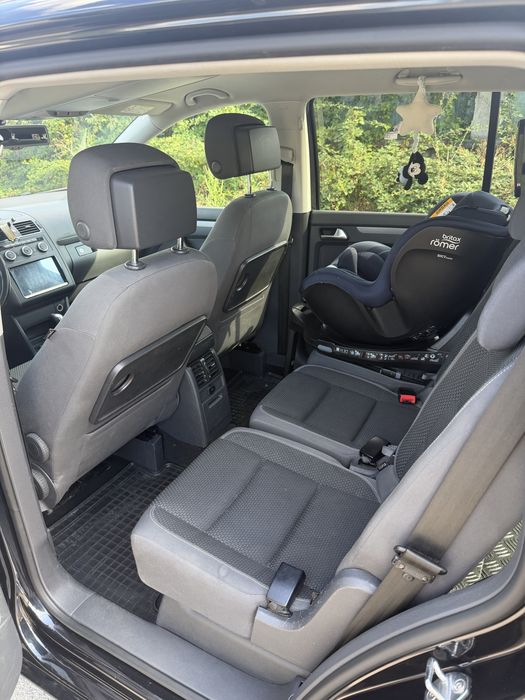 Vând VW Touran 1.6 TDI Automată