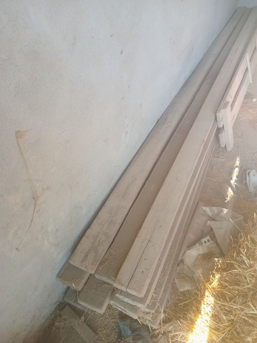 Lesa taxta b.u sotiladi