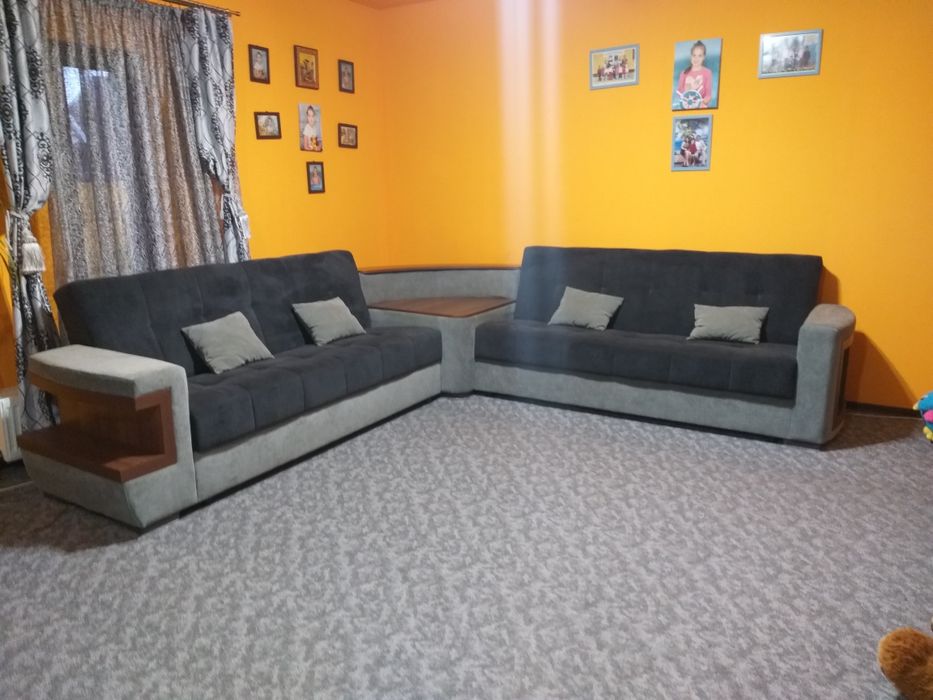 Văd dormitor Mobexpert și colț extensibil