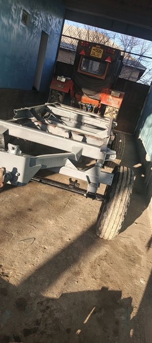 Traktor prseb ramasi sotiladi