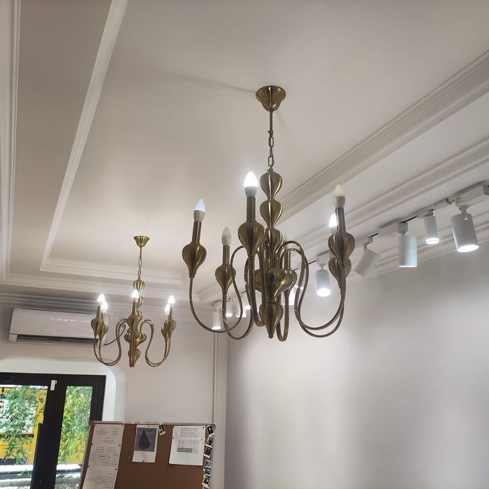 Люстры и светильники