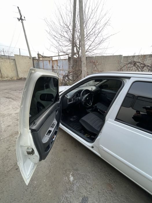 Nexia 2 2013  dons 1,6