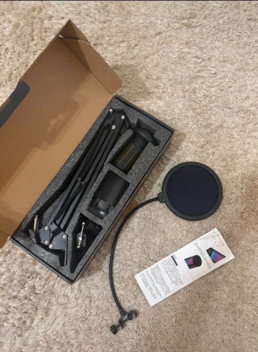 Microfon gaming mute button