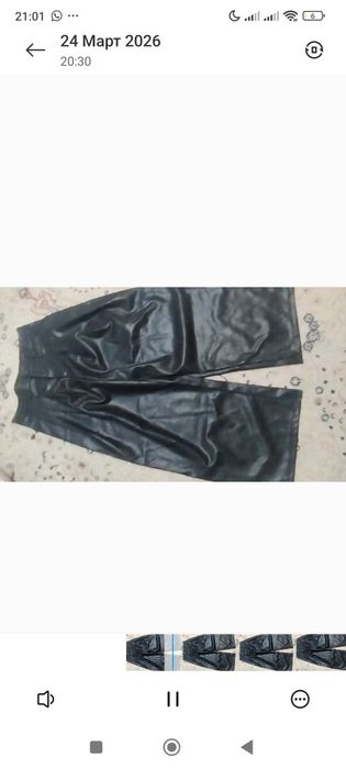 Ветровка с капюшоном..