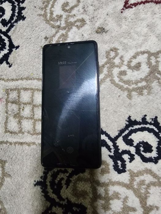 Samsung a 72 telifon yaxshi ishleydi