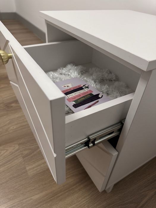 Тумбочки (2 штуки)