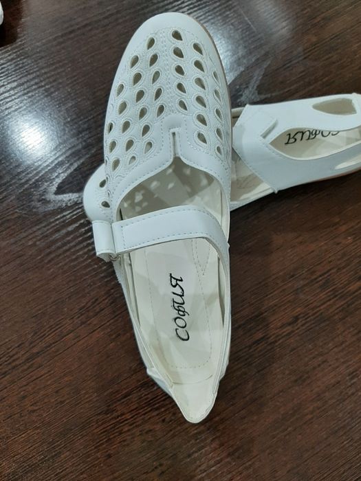 Продам женские босоножки