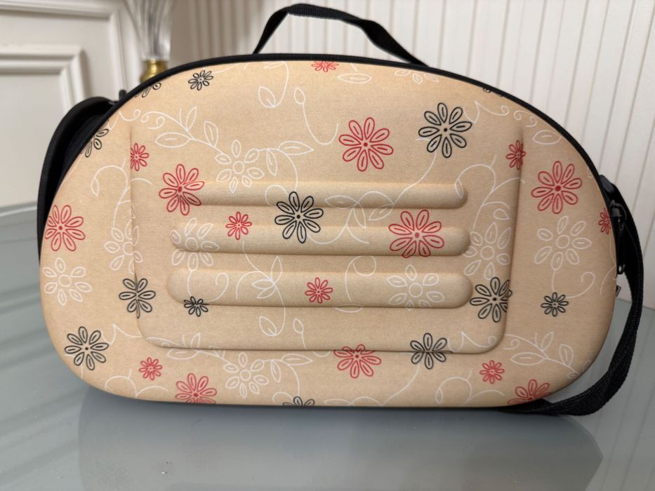 Продаётся переноска для собак или кошек