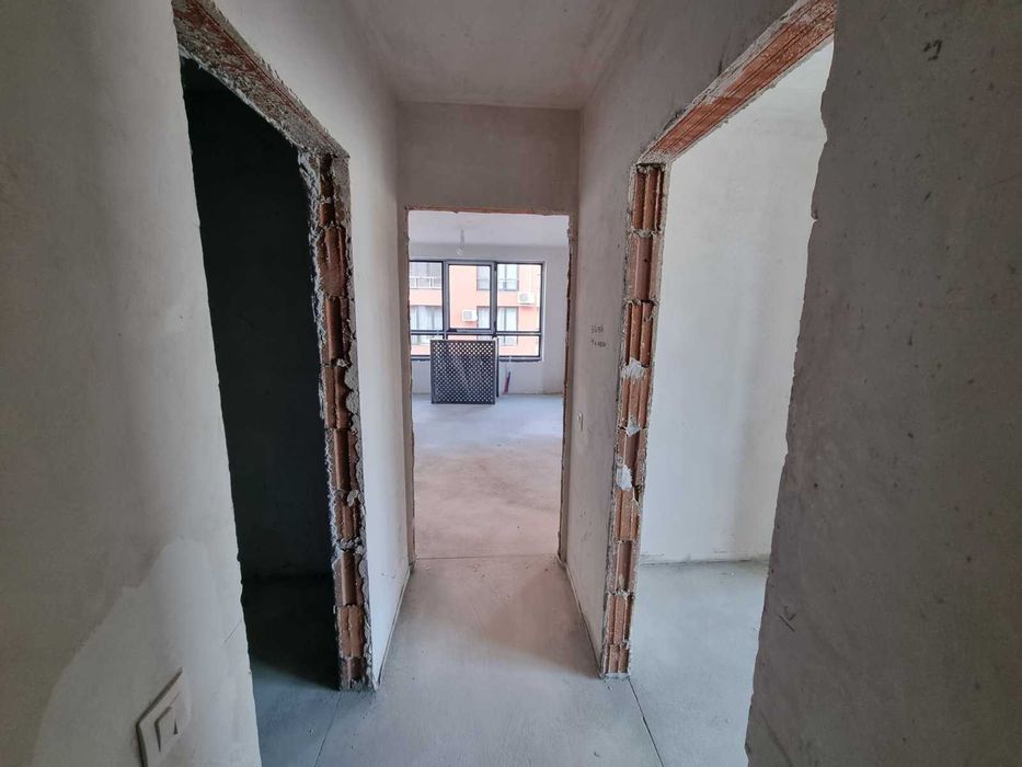 Продава се 2-стаен апартамент в кв. Кръстова вада