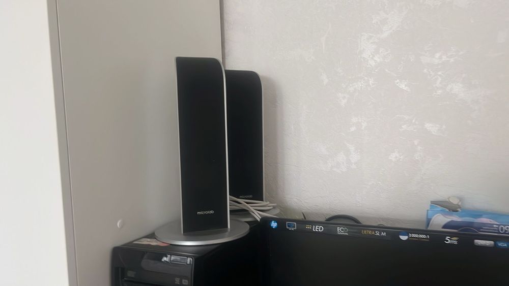 Компьютер hp 2011года, работает хорошо